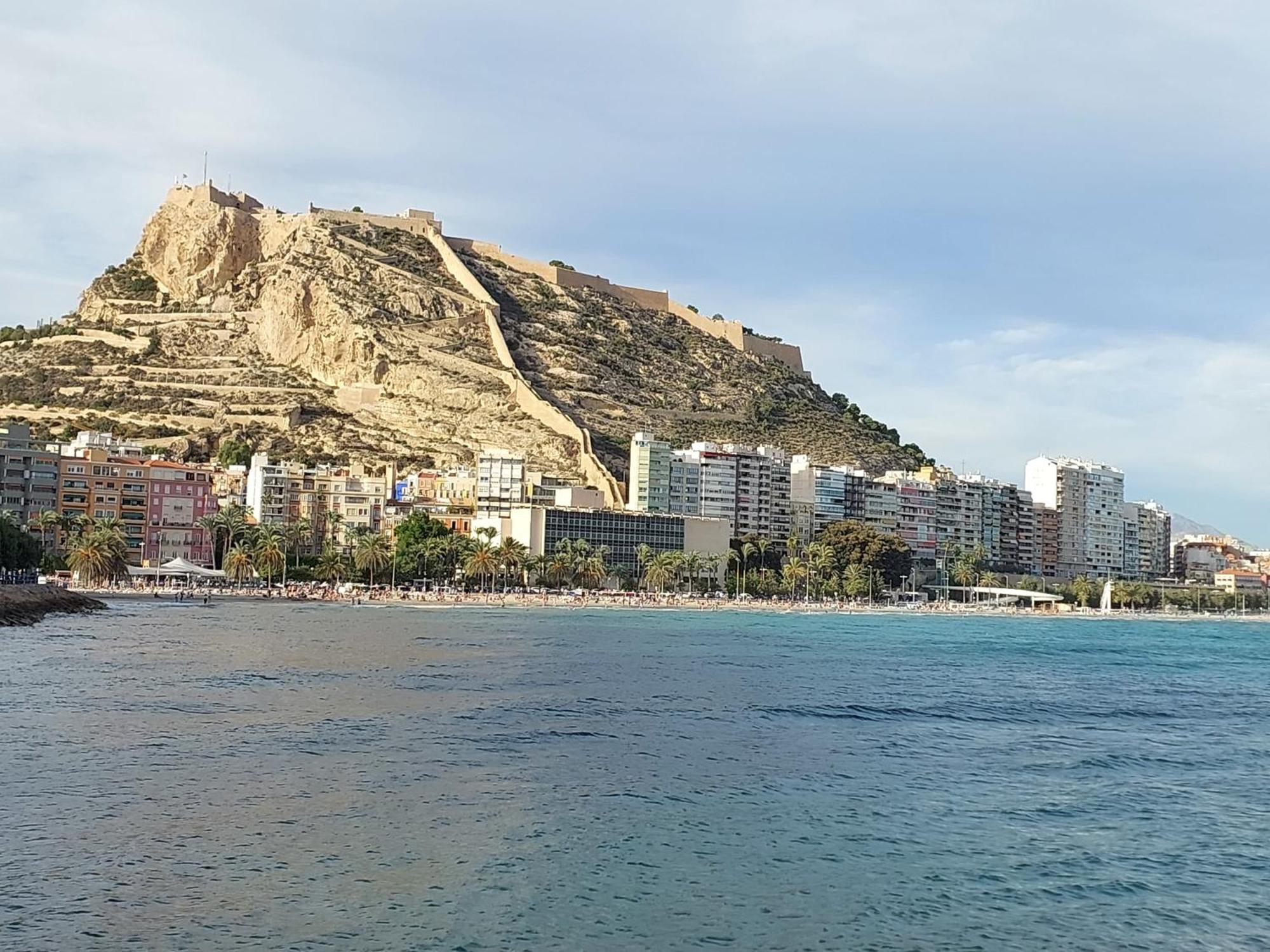Cesar Apartment Alicante Bagian luar foto